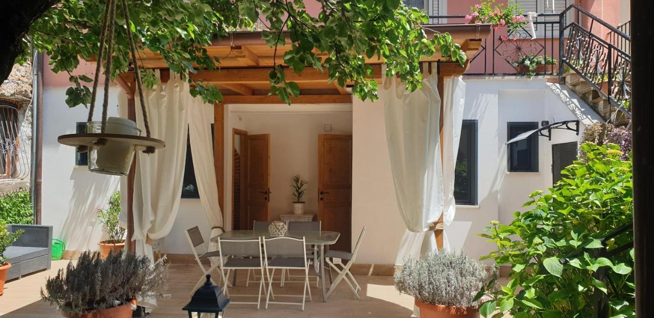 Il Giardinetto Di Dilyana Hotel Monterosi Exterior photo
